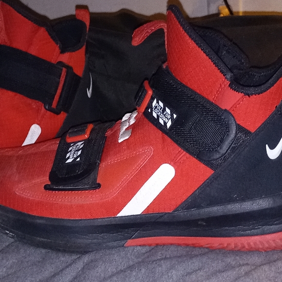 Lebron Soldiers - Picture 2 of 2